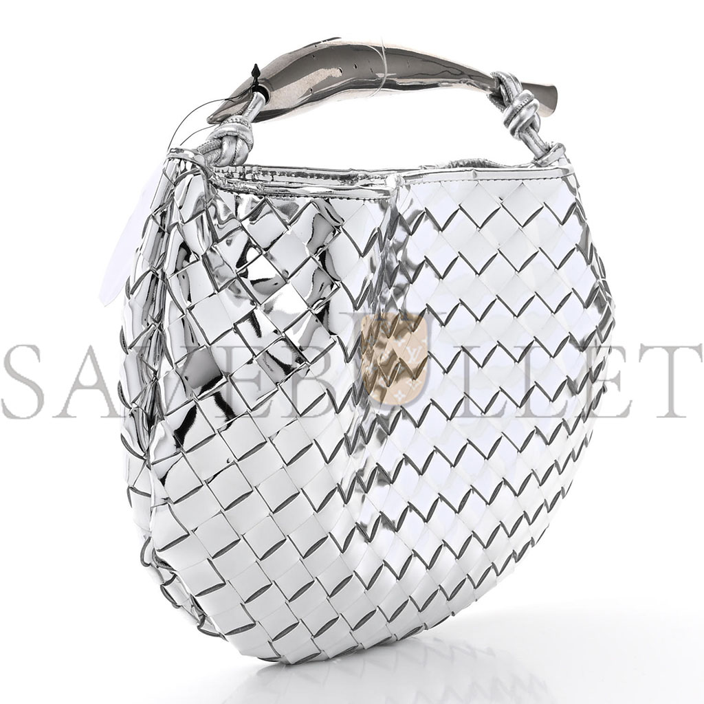 bo*te*ga Ve*ne*ta mirror laminated nappa intrecciato sardine bag silver (33*24*3cm)